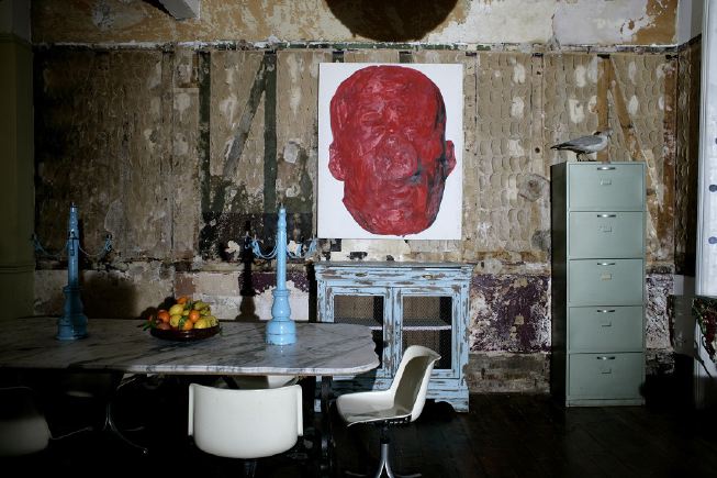 Unique location house with a variety of different backdrops to suit any kind of shoot. NB- props and decor can change in here so check in with us.