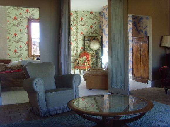 Unique location house with a variety of different backdrops to suit any kind of shoot. NB- props and decor can change in here so check in with us.