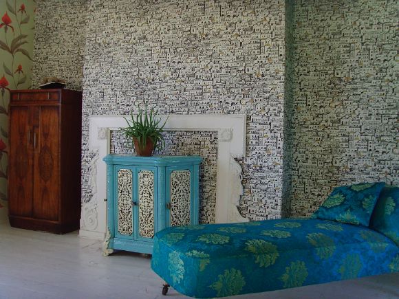 Unique location house with a variety of different backdrops to suit any kind of shoot. NB- props and decor can change in here so check in with us.