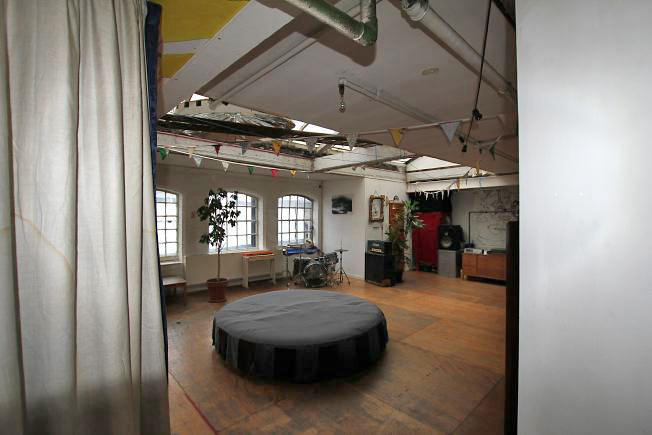 Great loft apartment with loads of natural light and relaxed bohemian feel.