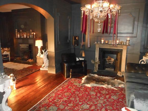 3,500 sq ft of space including a warehouse studio and darkroom behind spread over 4 floors of a townhouse with an eclectic mix of Georgian and Edwardian styles retaining original features.