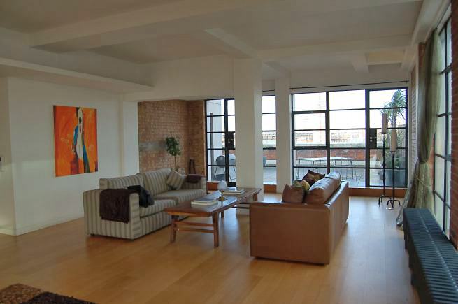 Large central loft apartment with lots of natural light and a roof terrace with views over Kings Cross.