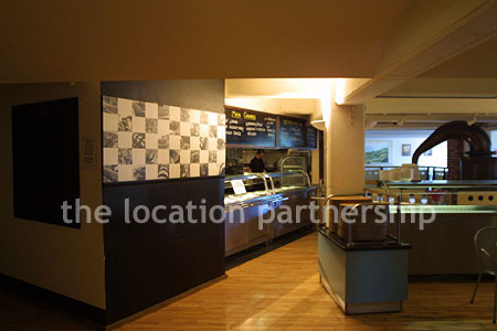 Canteen, restaurant with converted warehouse atmosphere