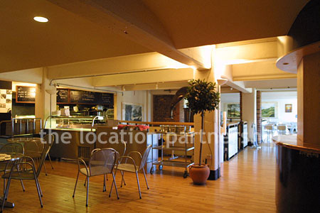 Canteen, restaurant with converted warehouse atmosphere