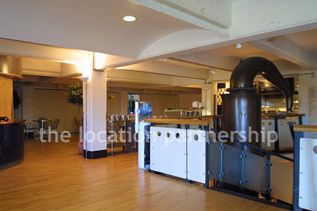 Canteen, restaurant with converted warehouse atmosphere