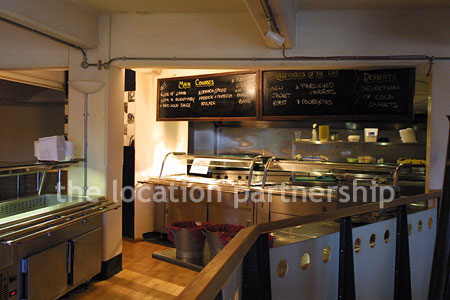 Canteen, restaurant with converted warehouse atmosphere
