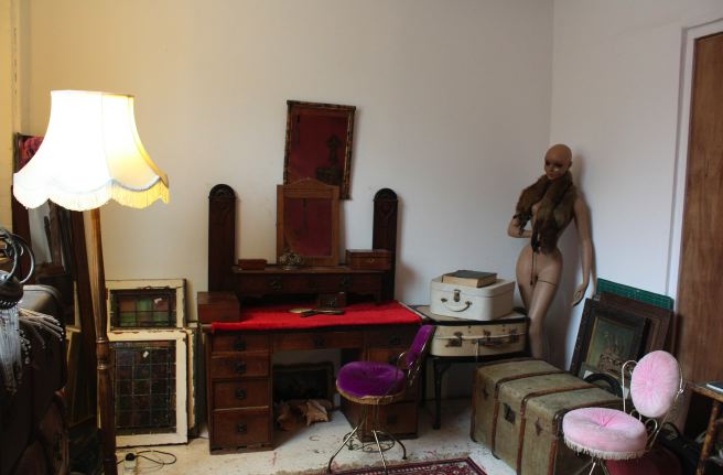 Warehouse conversion flat. Testament to the wonderful world of kitch!