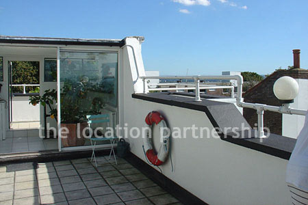 1930s art deco house, built in the style of a boat, in SE London. For more photos do code search on H1352