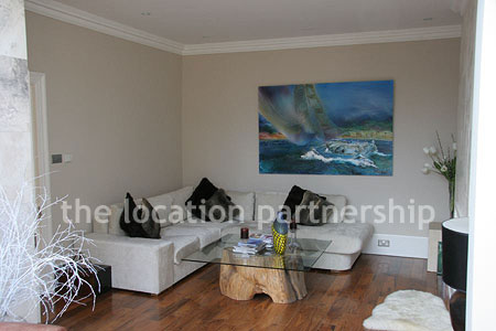 Unusual modern sitting room / conservatory