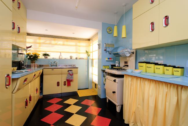 Pre-war bungalow renovated to give a Californian mid century Modern feel. The furnishings, fittings and decor are all authentic 40's. 50's. There is a large front and rear garden and long private driveway.