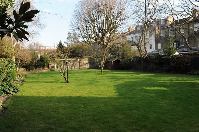 Large well tended family garden.