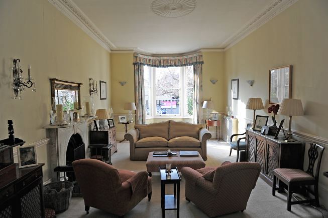Traditional living room of SW London family house.