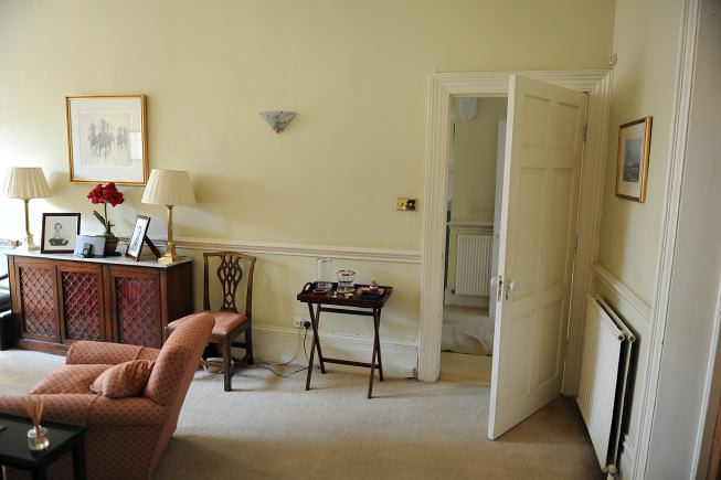 Traditional living room of SW London family house.