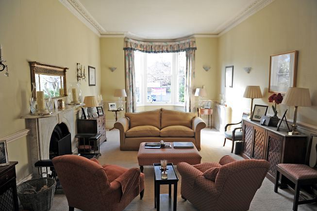 Traditional living room of SW London family house.