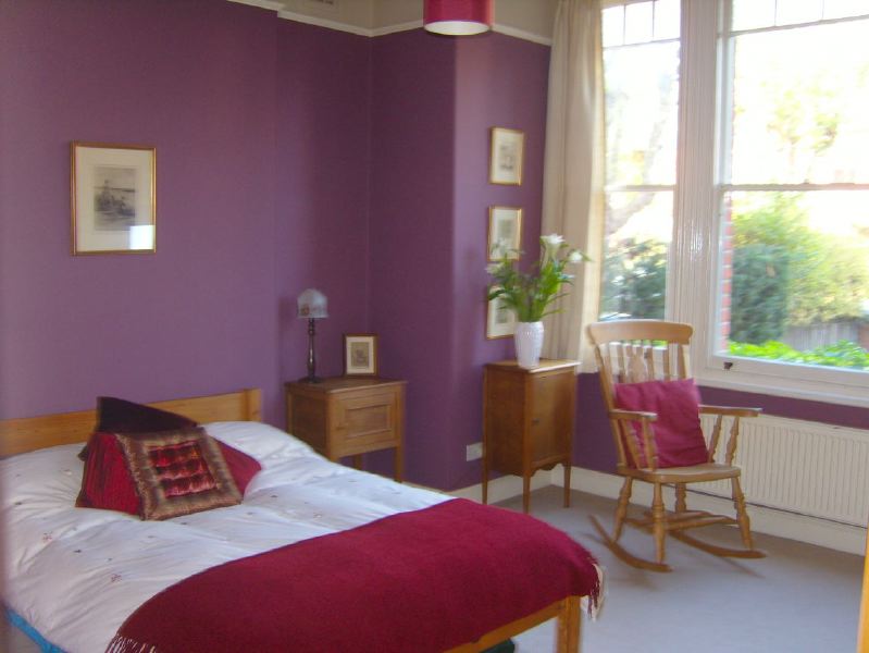 Lovely garden flat in a Victorian red brick house with a conservatory looking into a mature garden