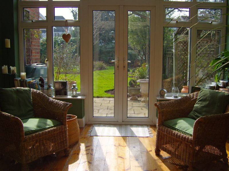 Lovely garden flat in a Victorian red brick house with a conservatory looking into a mature garden