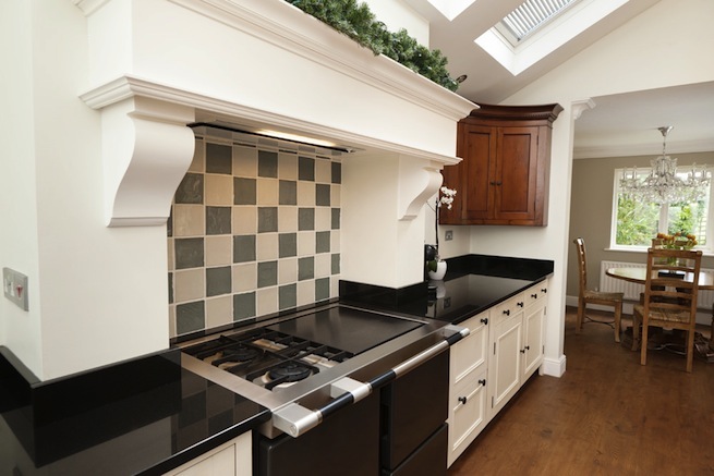 4 bed detached house in quiet location backing onto open fields. Large open kitchen and lounge area.
