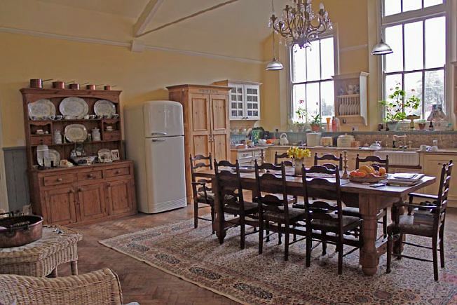 Really characterful conversion with lots of space and great period details.