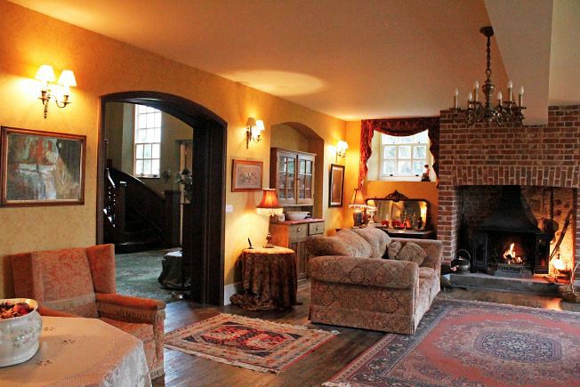 Really characterful conversion with lots of space and great period details.