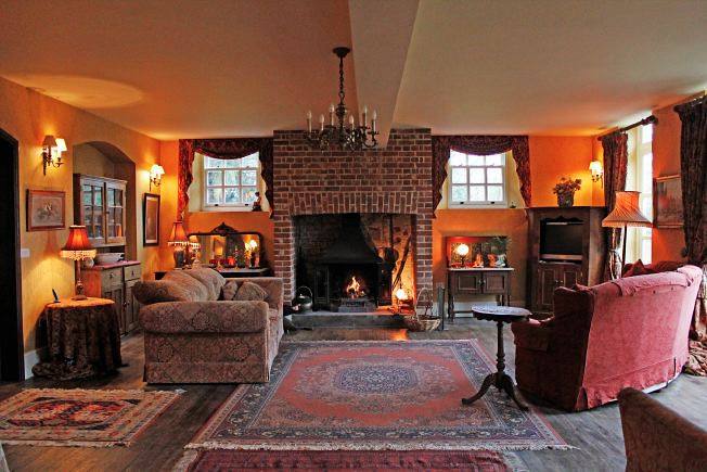 Really characterful conversion with lots of space and great period details.