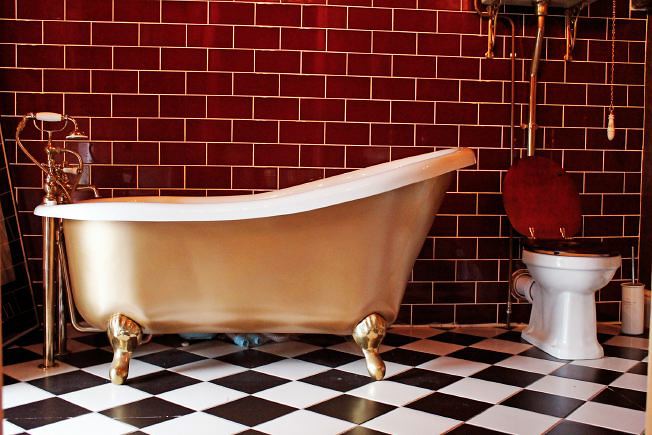 Really characterful conversion with lots of space and great period details.