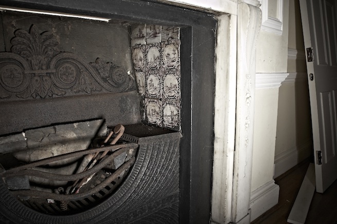 A large 17th century town house in the process of restoration. Some rooms have been done up, each with its own look and some rooms are empty.