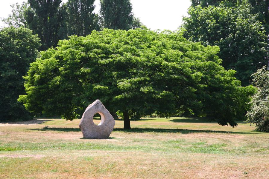 Topiary gardens, rose gardens, formal gardens and parkland around a Medieval Manor House
