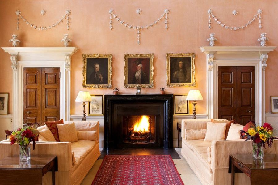 Beautiful Georgian red brick country house with a ballroom, great hall, saloon, library and picturesque gardens and farmland