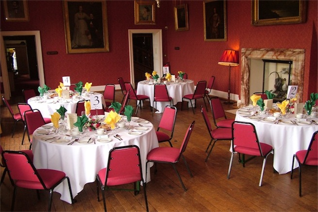 A converted Jacobean mansion house with amazing facilities including music, film and dance studios, retro diner, halls and conference rooms. The house also sleeps up to 87.