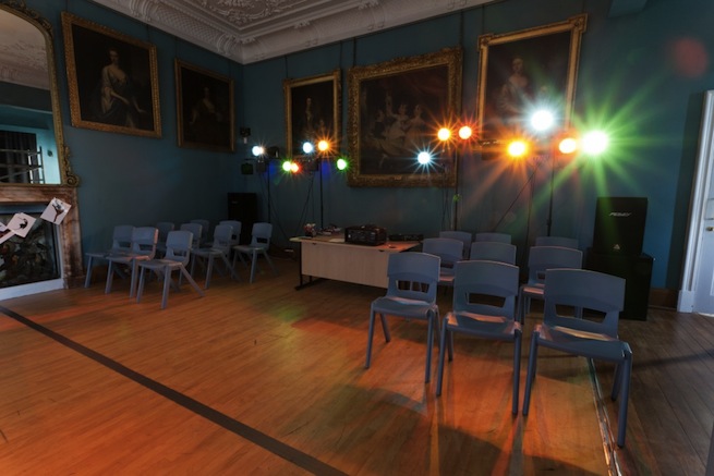 A converted Jacobean mansion house with amazing facilities including music, film and dance studios, retro diner, halls and conference rooms. The house also sleeps up to 87.