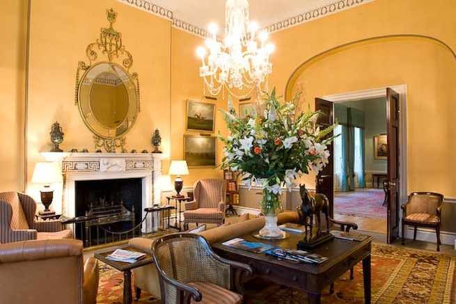 One of the oldest private members clubs in the UK, this location has an elegant suite of rooms, a unique town house with a beautiful walled and private garden.