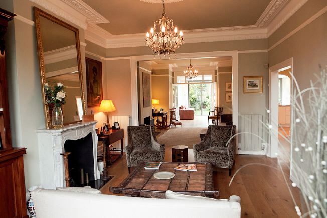Double length sitting room with plenty of period features.