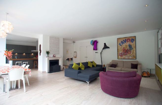 A contemporary and spacious 6 bedroomed family home open plan kitchen/ living / dining area and lovely 160ft garden/ paved area.