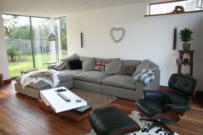 Architect designed 5 bed detached modern house.