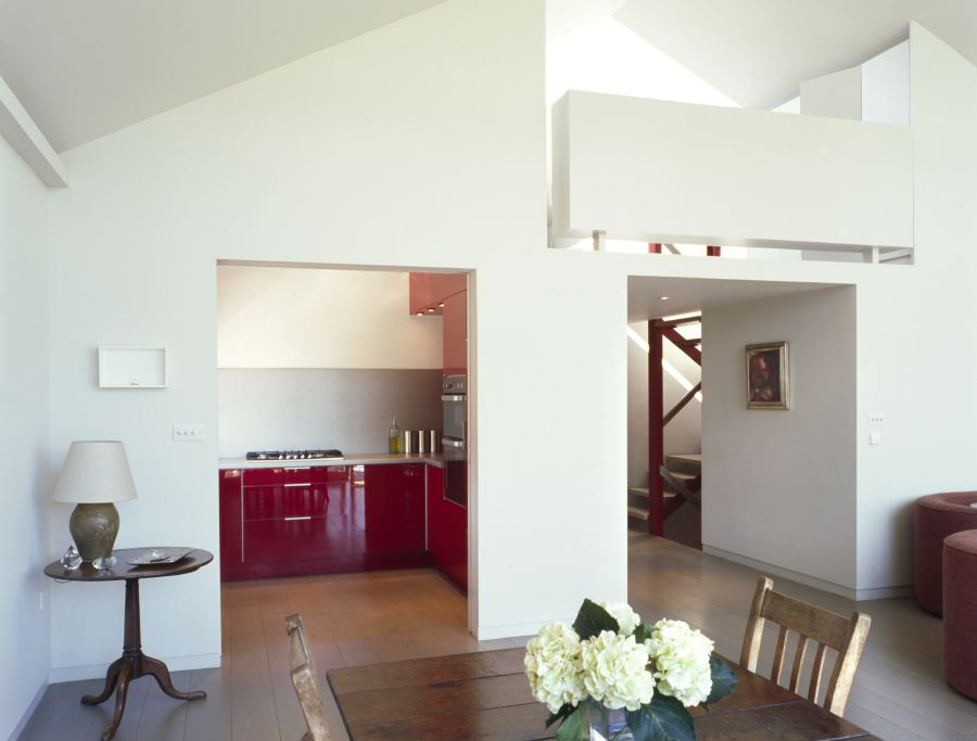 New build with contemporary styling on the River Thames