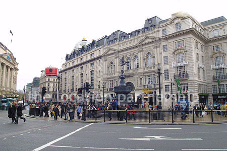 Piccadilly Circus - Famous London landmark