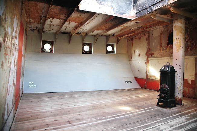 Wonderful old ship with shabby chic interior, used to be used as a floating lighthouse.