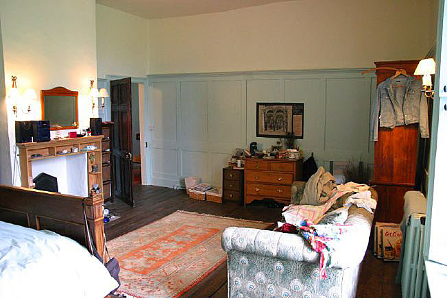 Beautiful Manor House with stunning views over the surrounding countryside. Approximately 45 miles from Central London
