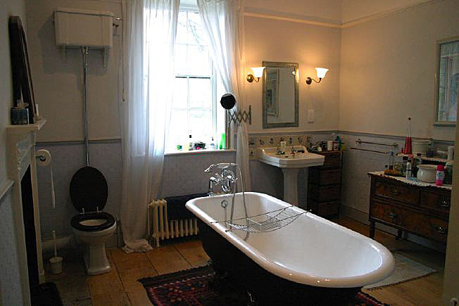 Beautiful Manor House with stunning views over the surrounding countryside. Approximately 45 miles from Central London