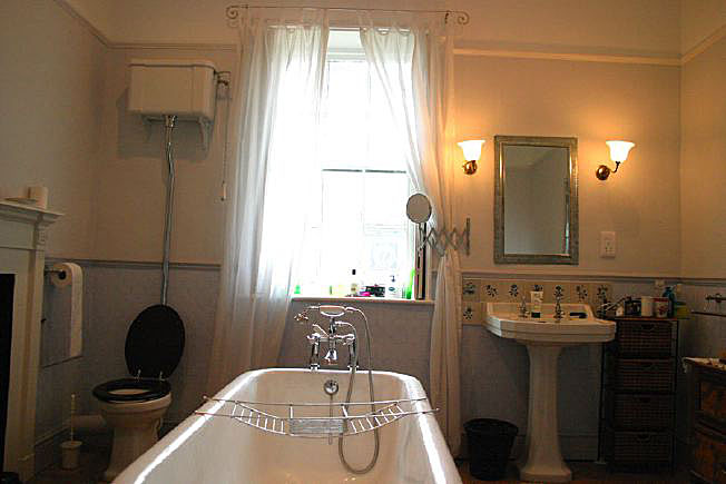 Beautiful Manor House with stunning views over the surrounding countryside. Approximately 45 miles from Central London