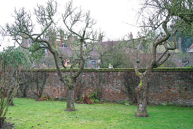 Beautiful Manor House with stunning views over the surrounding countryside. Approximately 45 miles from Central London