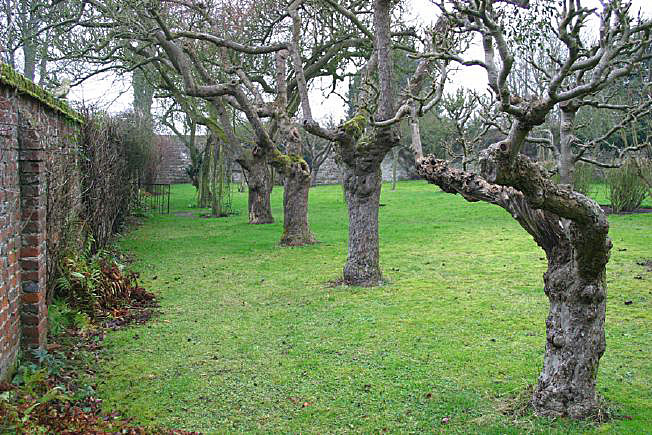 Beautiful Manor House with stunning views over the surrounding countryside. Approximately 45 miles from Central London
