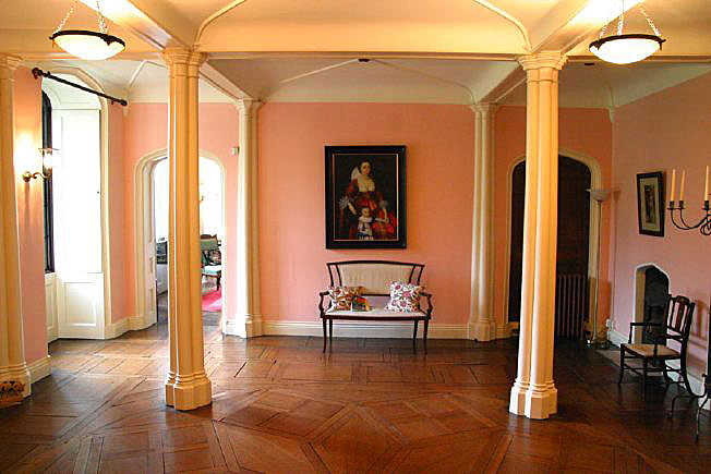 Beautiful Manor House with stunning views over the surrounding countryside. Approximately 45 miles from Central London