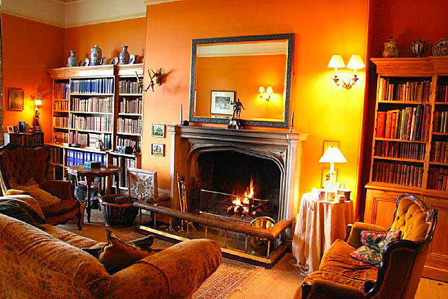 Beautiful Manor House with stunning views over the surrounding countryside. Approximately 45 miles from Central London