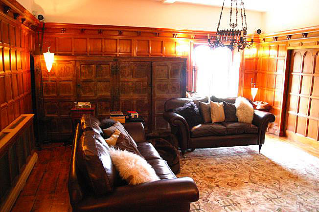 Beautiful Manor House with stunning views over the surrounding countryside. Approximately 45 miles from Central London