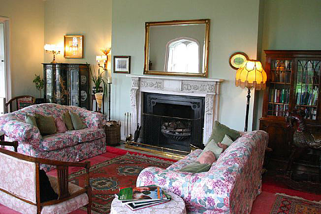 Beautiful Manor House with stunning views over the surrounding countryside. Approximately 45 miles from Central London