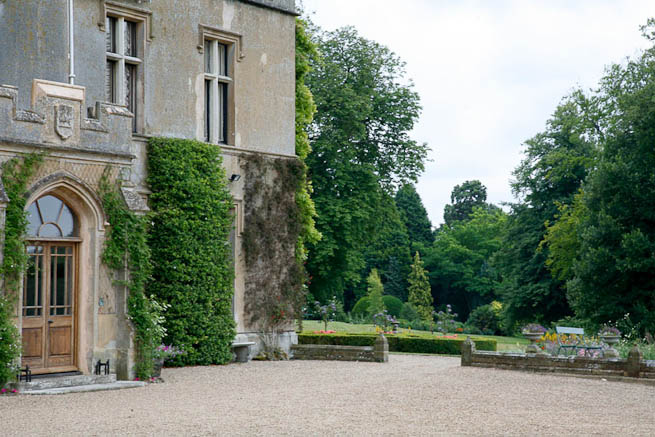 Large grounds on historic country estate, parts of which date back to mid-sixteenth century. NOTE: Noise from nearby main road