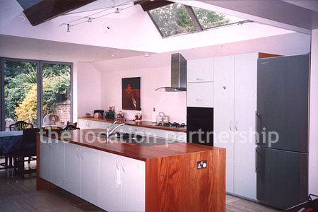 Modern kitchen/ diner in SW London